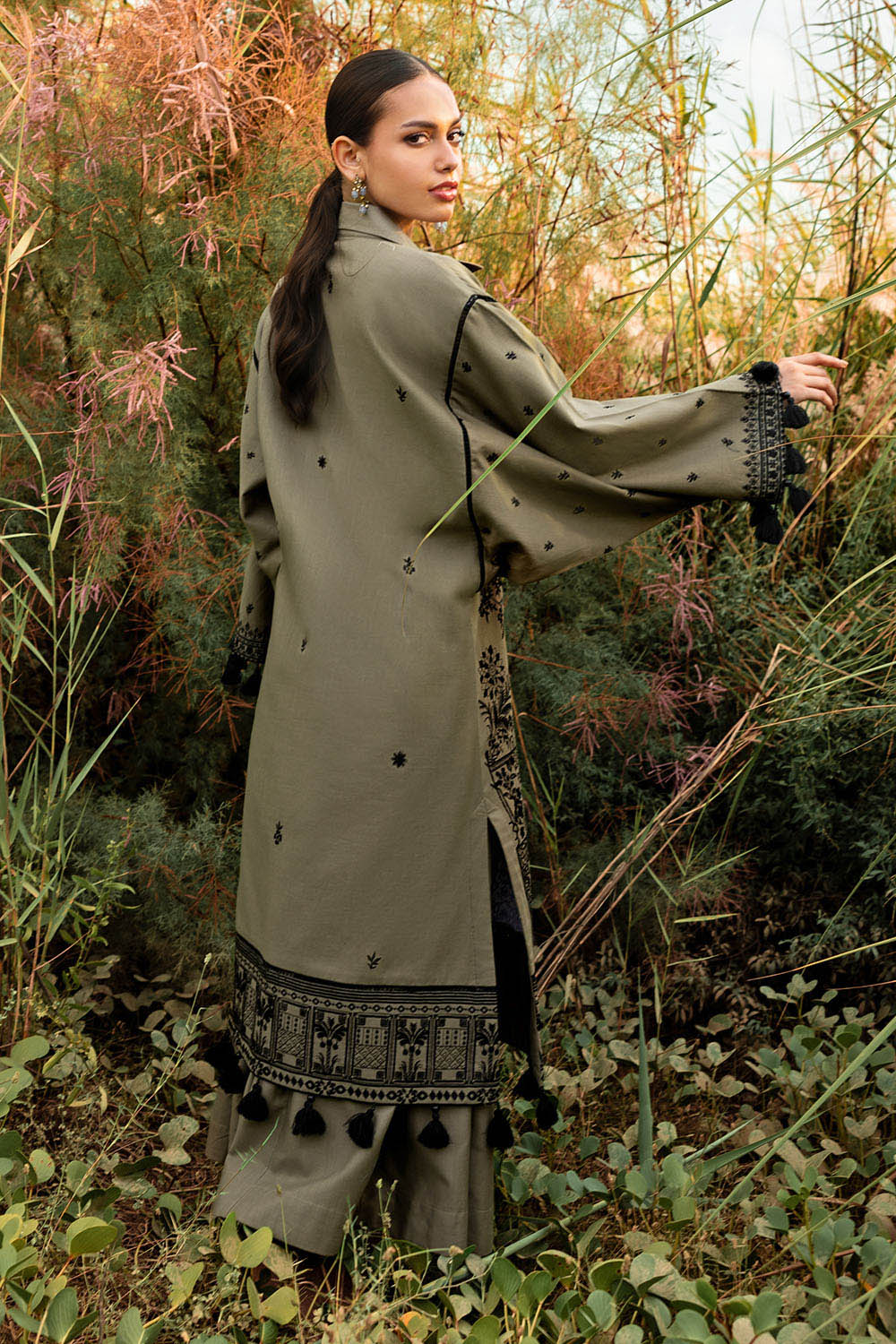 Queen Manadora 2Pcs ( QM )